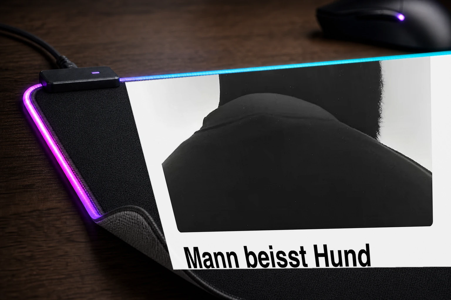 OG Keemo Mann beisst Hund RGB Desk Mat controller and material detail